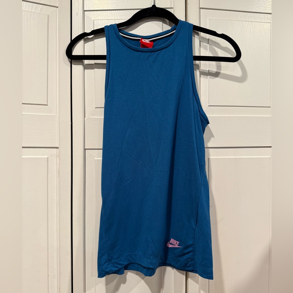 Nike workout tank size XS NWOT‎